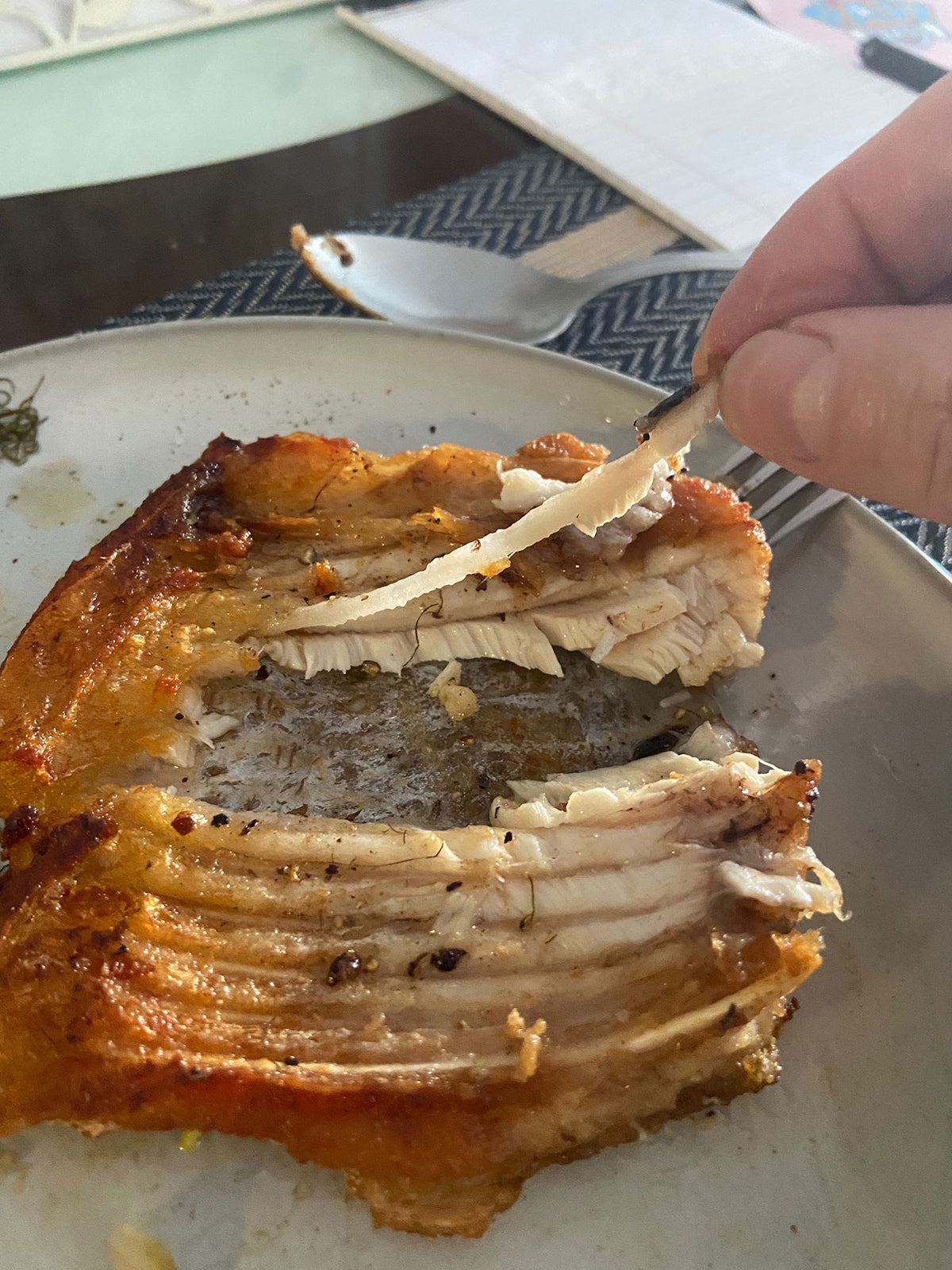 Costillas del pescado Pacu