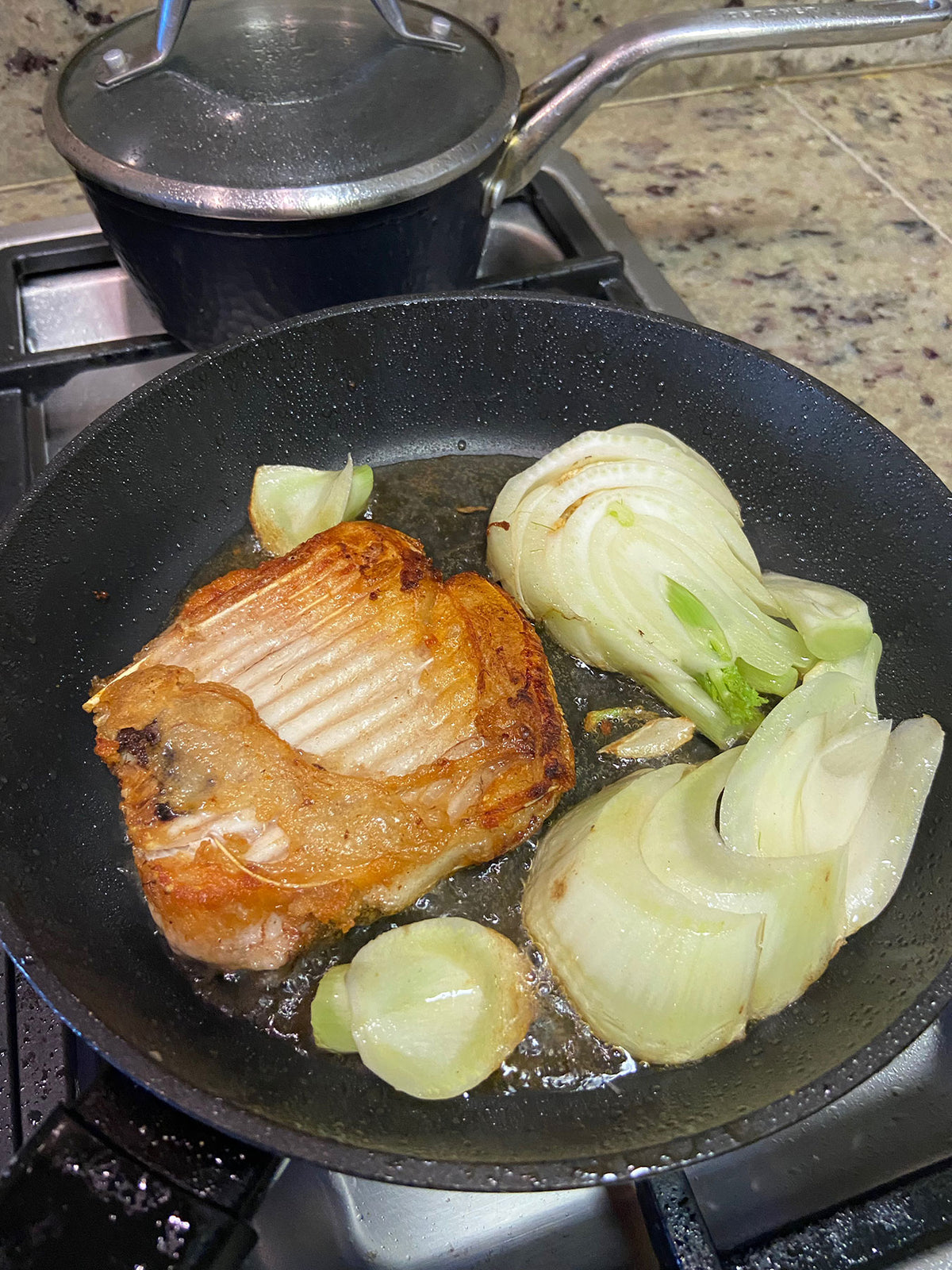 Costillas del pescado Pacu